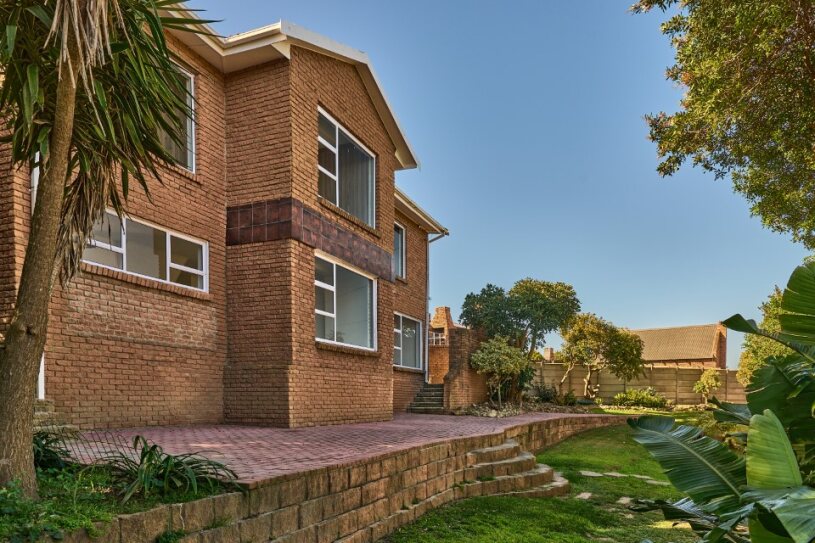 5 Bedroom Property for Sale in Dana Bay Western Cape